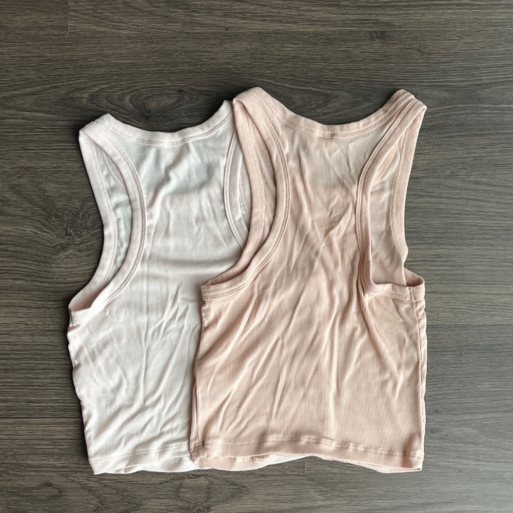 Two SUNDAY BEST Tank Tops - Picture 2 of 6